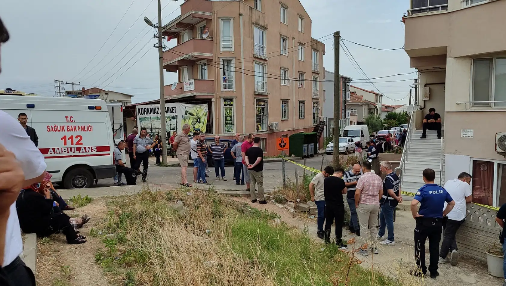 Cinnet Getiren Baba, Eşi ve Çocuğunu Öldürüp İntihar Etti!