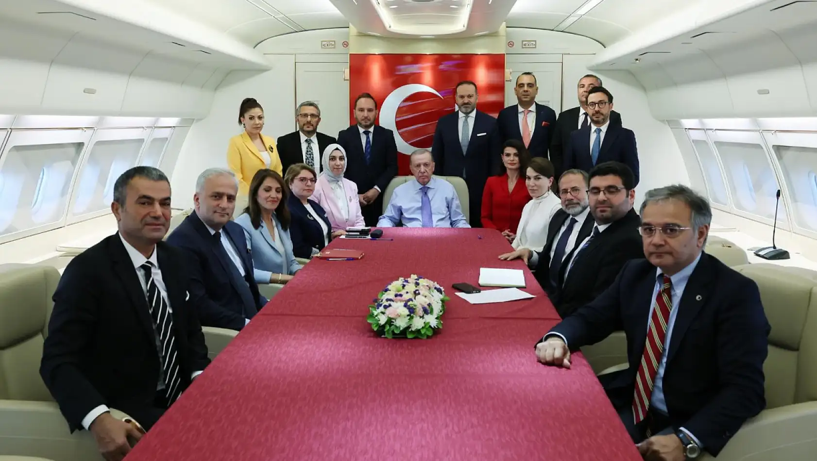 Cumhurbaşkanı Erdoğan Uçakta Açıkladı: Putin ile Beşar Esed'e bir davetimiz olabilir