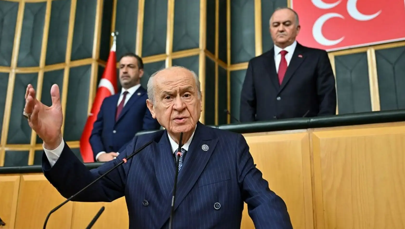 Devlet Bahçeli: Kürtleri Sevmeyen Bir Türk Varsa Türk değildir, Türkleri Sevmeyen Bir Kürt Varsa Kürt Değildir!