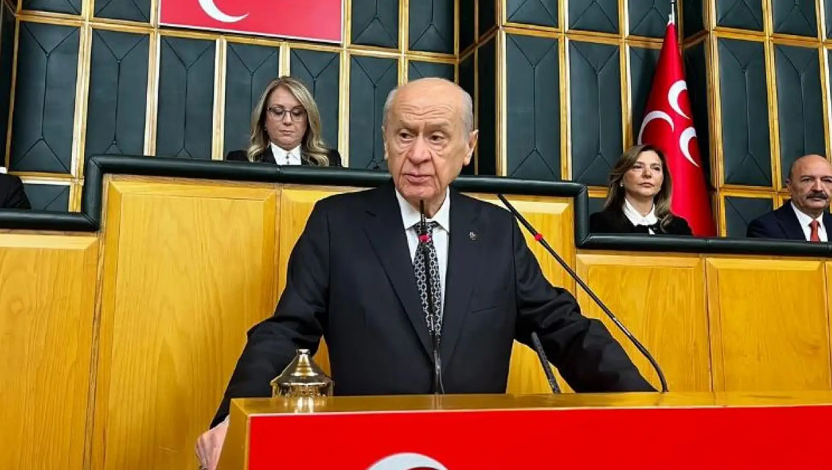 Devlet Bahçeli: Vatan Tehdit Altındayken Kafamızı Kuma Gömmek Bizim Kitabımızda Yazmaz!