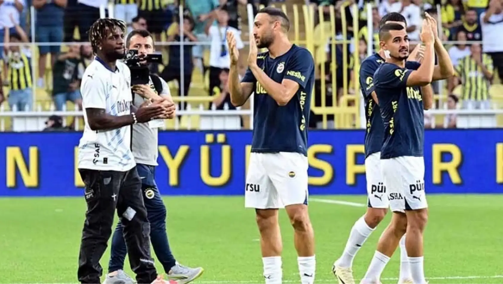 Fenerbahçe'de Flaş Gelişme! Daha İmzası Bile Kurumadan Takımdan Gönderiliyor