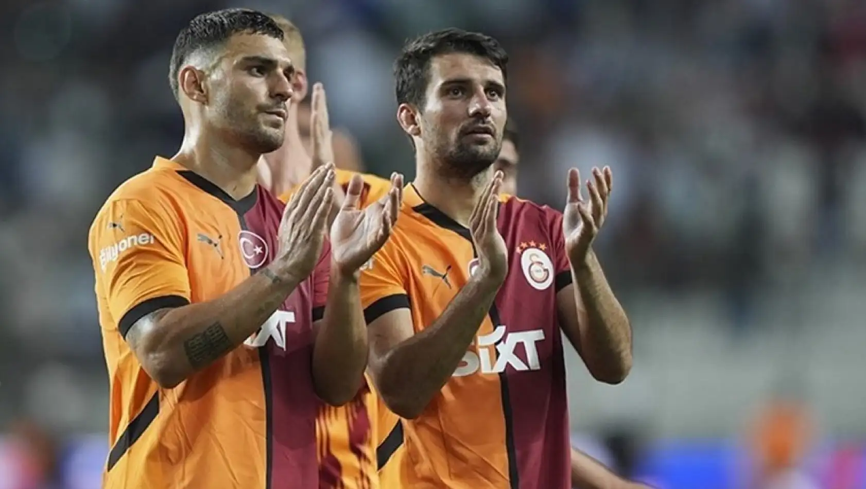 Galatasaray'da Bir Yabancı Futbolcu Daha Ayrıldı!