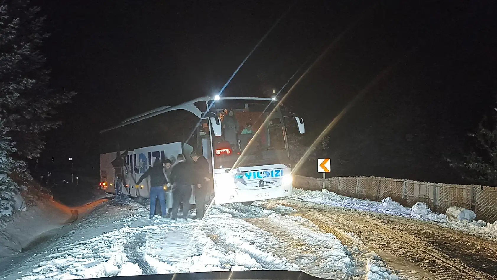 Kastamonu'da Kar Yolları Kapattı