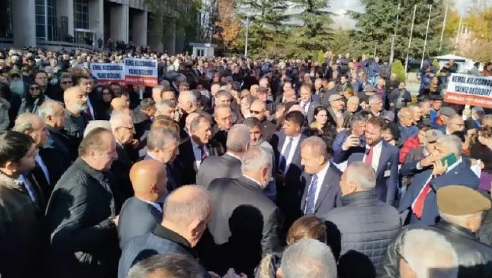 Kemal Kılıçdaroğlu'nun Safları Sıklaştırın Çağrısı Adliyede Cevap Buldu!