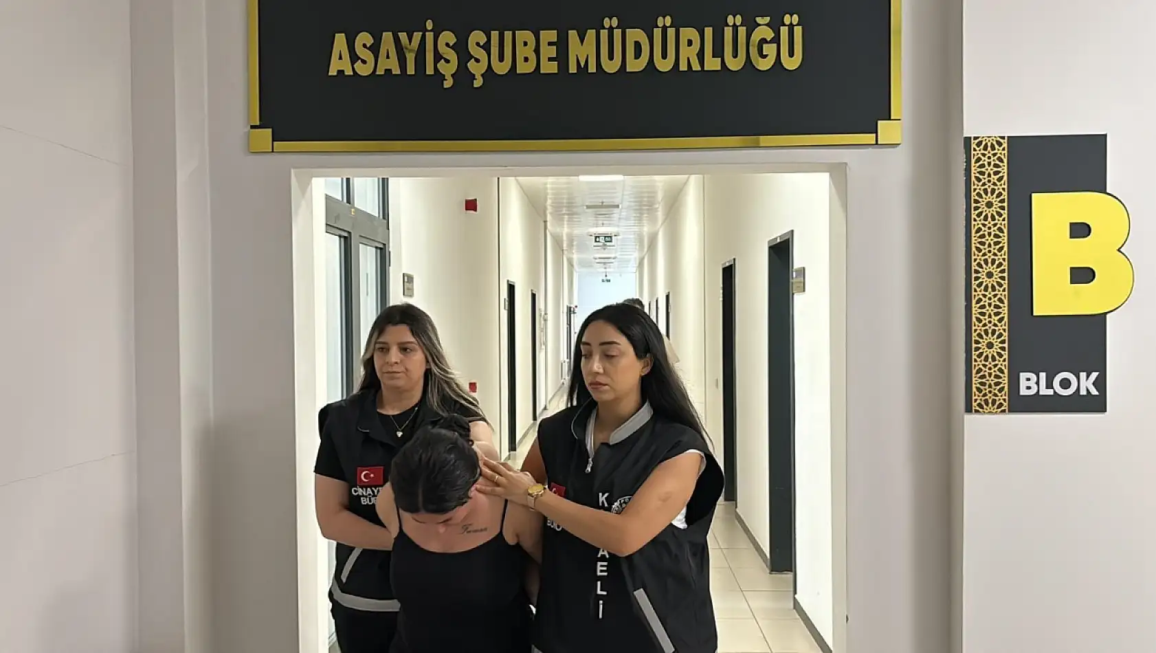 Kocaeli'de 3 Kadını Dövüp Tehdit Eden Kadın Tutuklandı