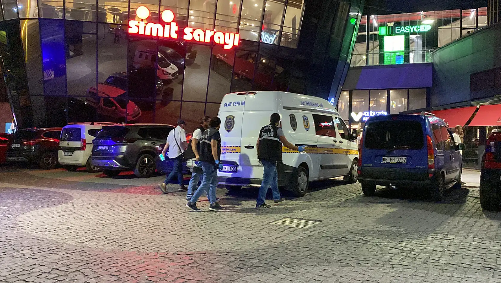 Kocaeli İzmit 41 AVM'nin Tuvaletinde Ceset Bulundu! Ceset Kime Ait?