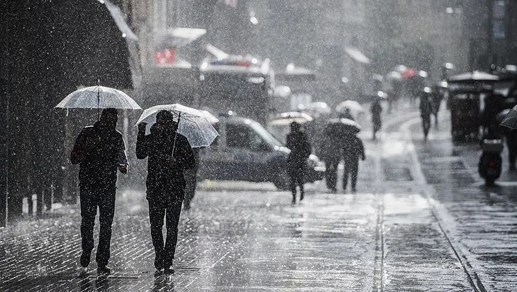 Meteoroloji'den birçok il için sağanak yağış uyarısı geldi!