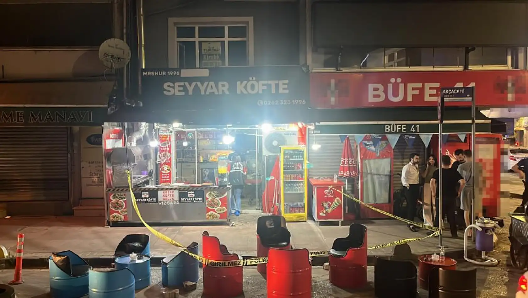 Motosikletli saldırganlar dehşet saçtı: Esnaf vuruldu