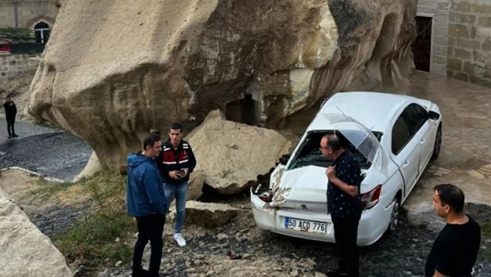 Nevşehir'de Sel Peribacalarını Yıktı