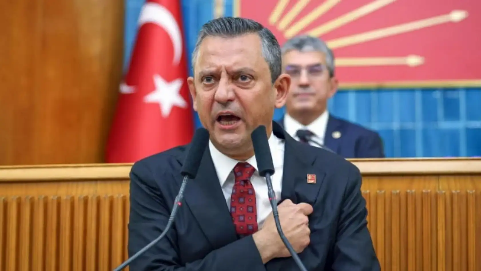 Özgür Özel Yenidoğan Çetesi İle Partisinin İlişkilendirilmesine Ateş Püskürdü!