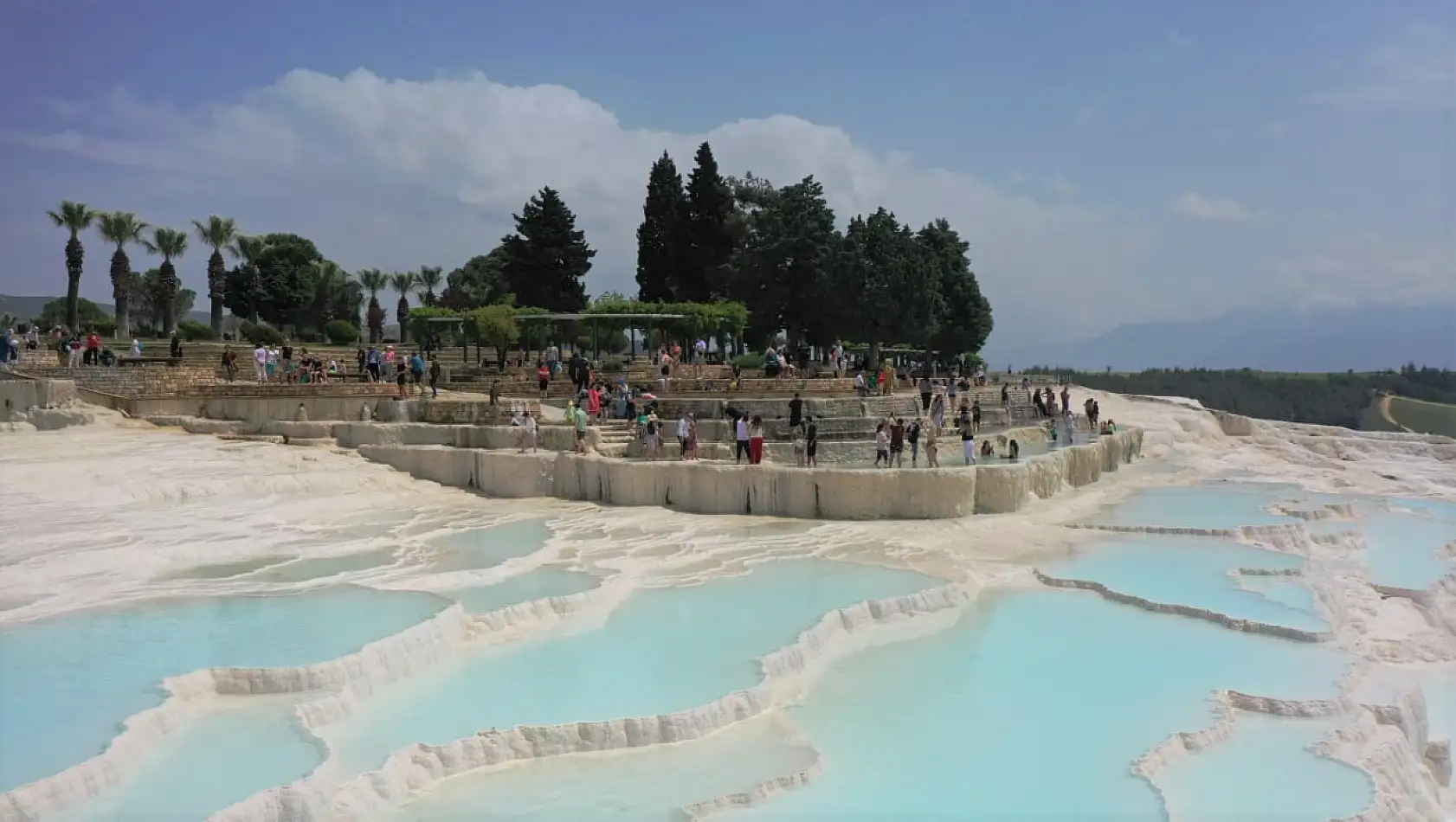 Pamukkale'yi 8 ayda 1,7 milyon turist ziyaret etti