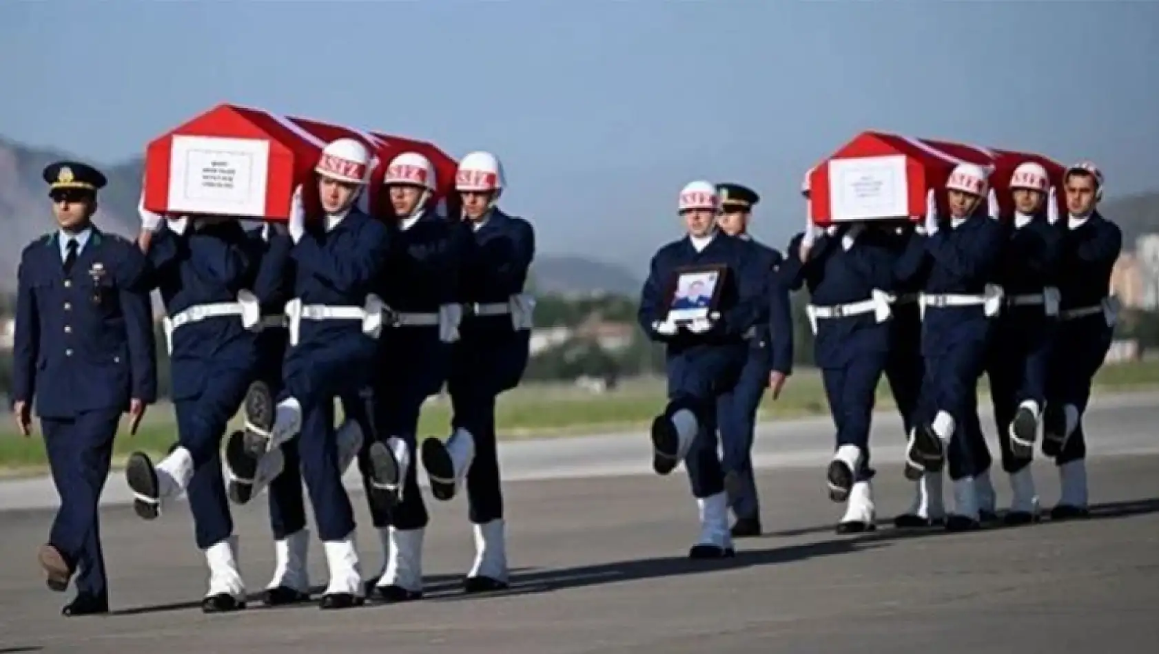 Şehit Pilotlar Memleketlerine Uğurlandı