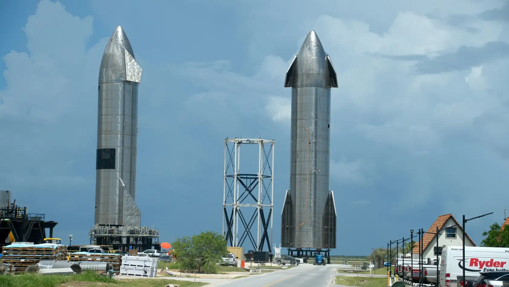 SpaceX relies on stainless-steel for Starship Mars Rocket