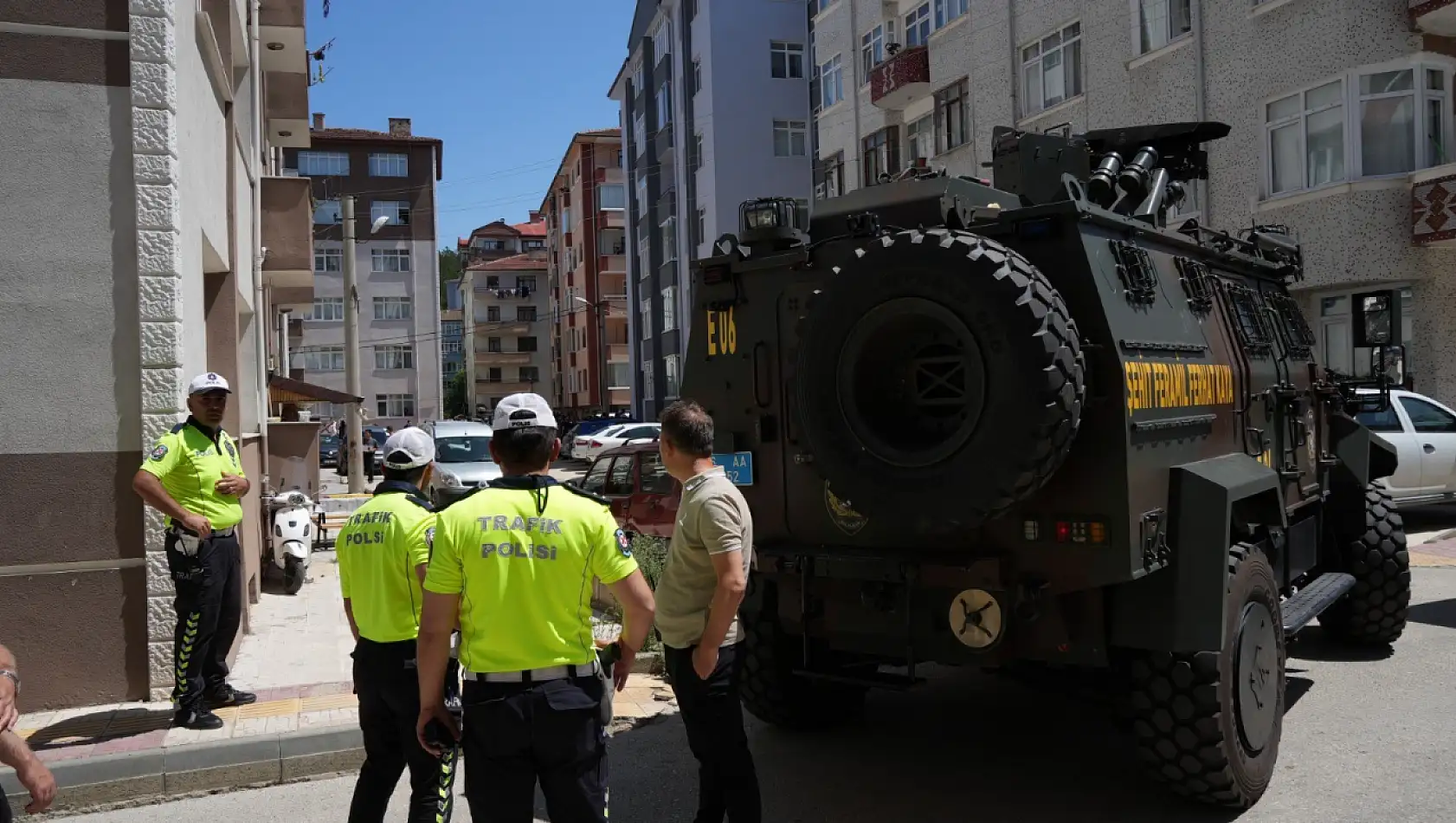 Uyuşturucu Bağımlısı İhbara Giden Polisi Şehit Etti!