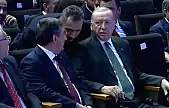 Cumhurbaşkanı Erdoğan'a telefon geldi, salondan ayrıldı! Erdoğan kiminle görüştü?
