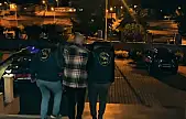 Interpol Kırmızı ve Yeşil bültenle aranan 2 şahıs yakalandı
