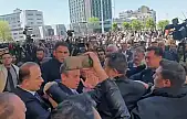 Siyasilerden Özgür Özel'e yönelik saldırıya tepki