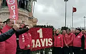 Yoğun Güvenlik Önlemlerine Rağmen İşçi Sendikaları, 1 Mayıs 'ta Taksim Meydanı'ndaydı