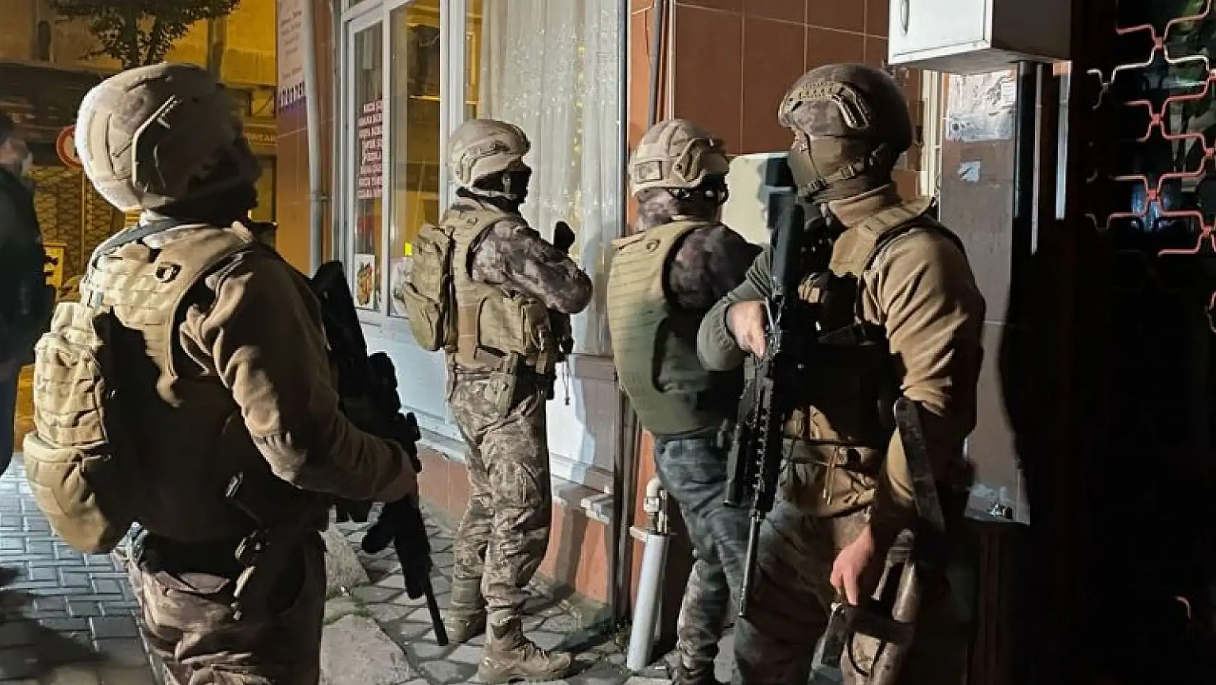 6 İlde DEAŞ Terör Örgütüne Yönelik Bozdoğan-31 Operasyonu! 38 Kişi Yakalandı