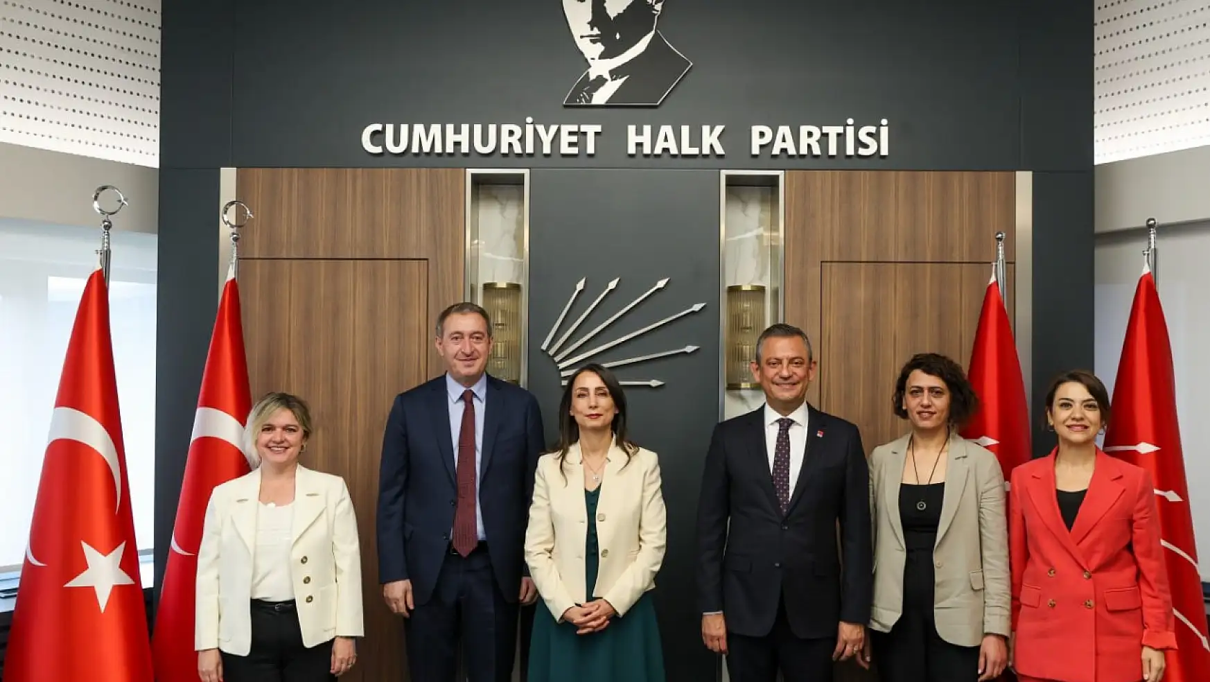 CHP Lideri Özel'den Erdoğan İle Görüşmesine İlişkin Dikkat Çeken Yorum