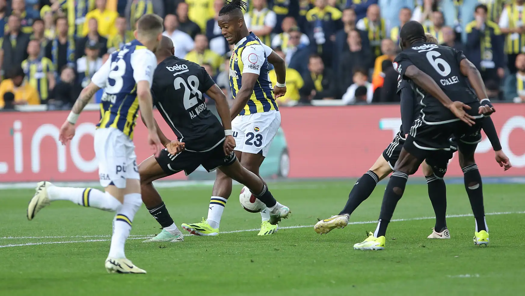 Fenerbahçe - Beşiktaş Maçının İlk Yarısında Rekor Kırdı