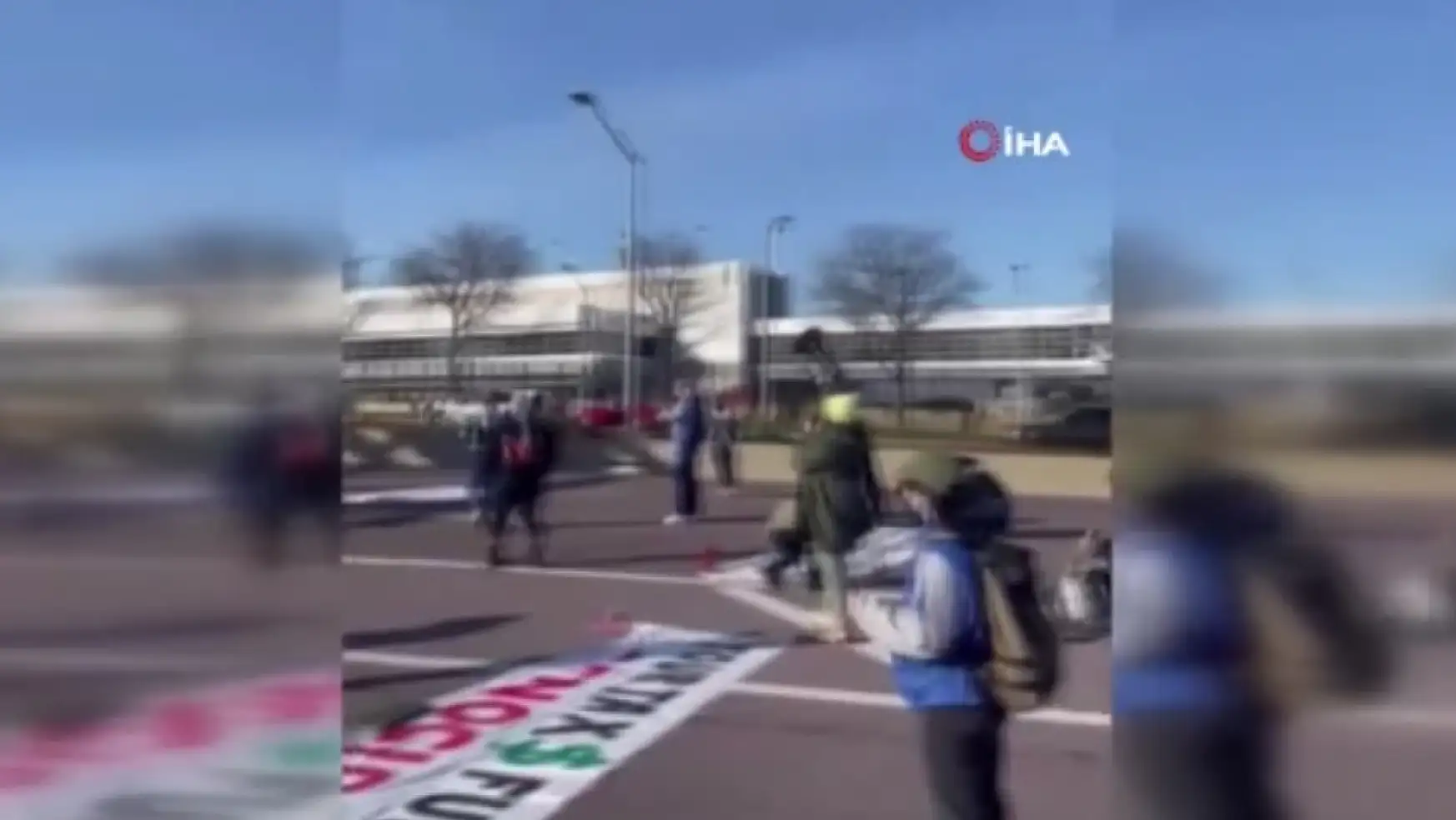 Filistin Yanlısı Gruptan ABD'de Havalimanı Yolunda Protesto