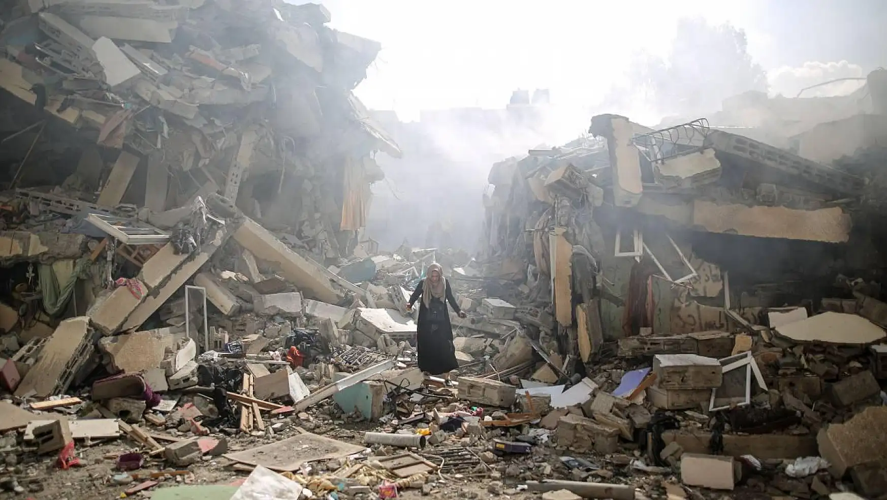 Gazze'de Kan Durmuyor! Can Kaybı 34 Bin 943'e Yükseldi