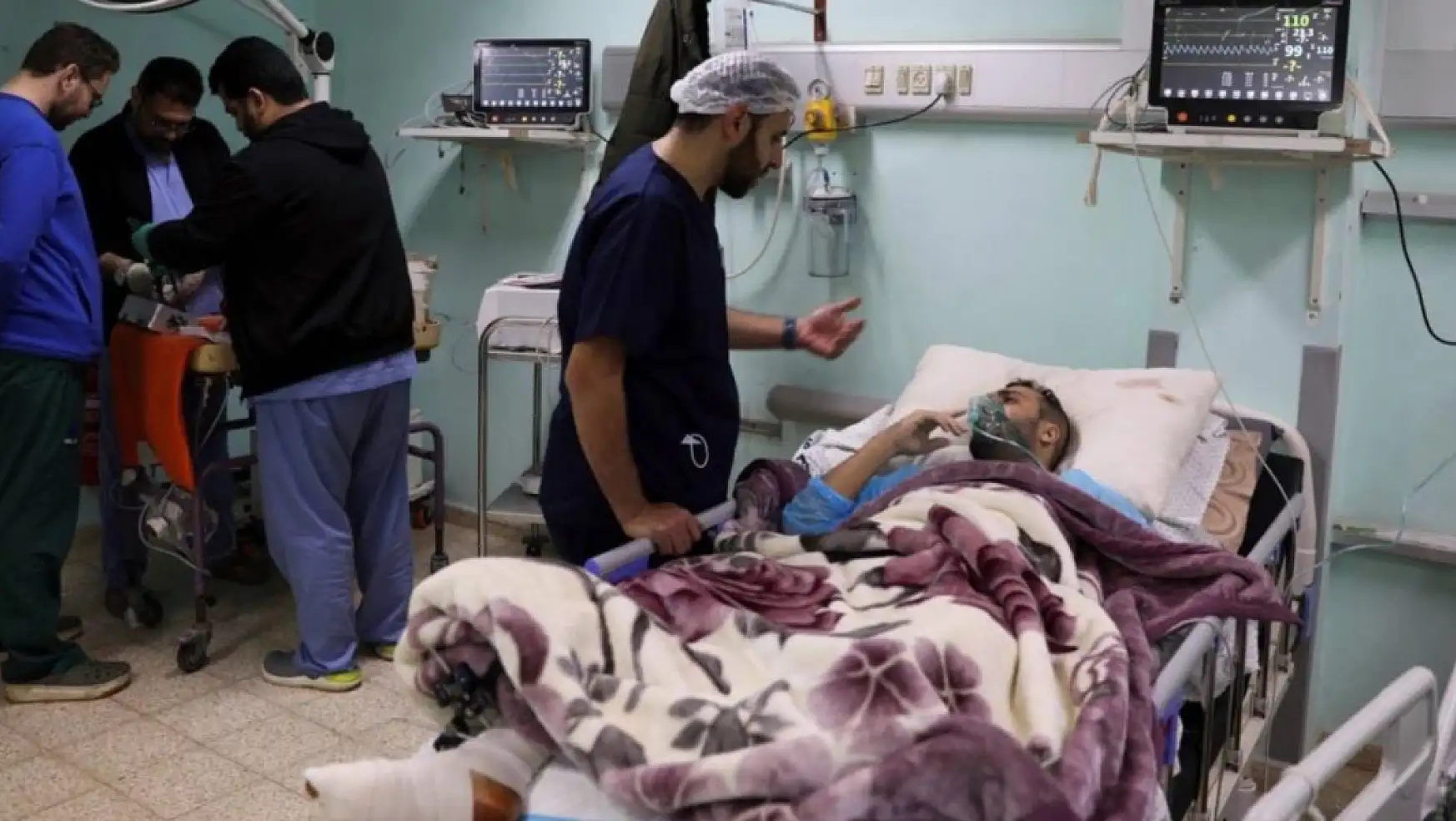 Gazze'deki Doktorlar Hayatlarının En Zor Seçimini Yapıyor