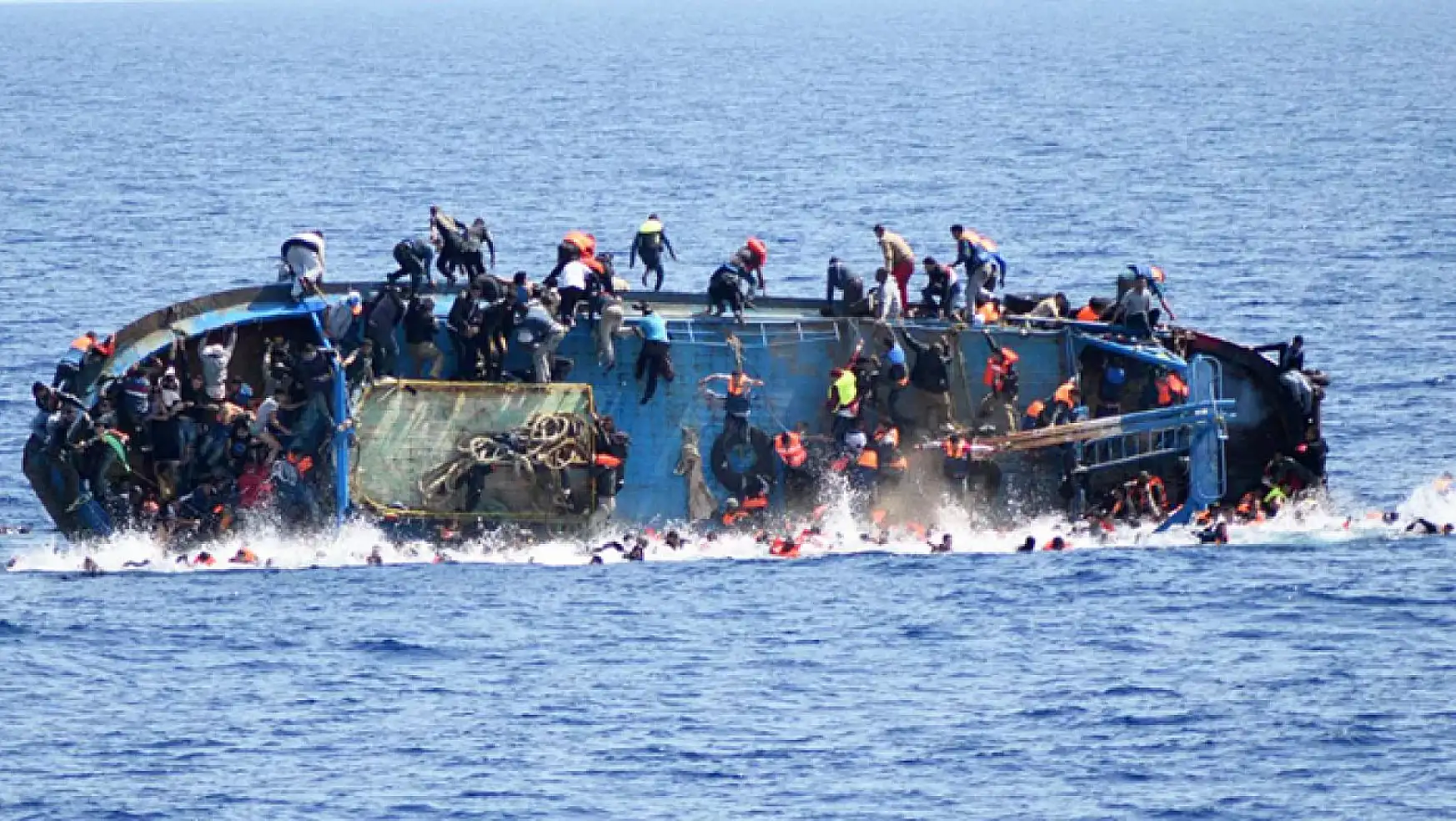 Göçmen Teknesi Alabora Oldu: 16 Ölü, 23 Kayıp