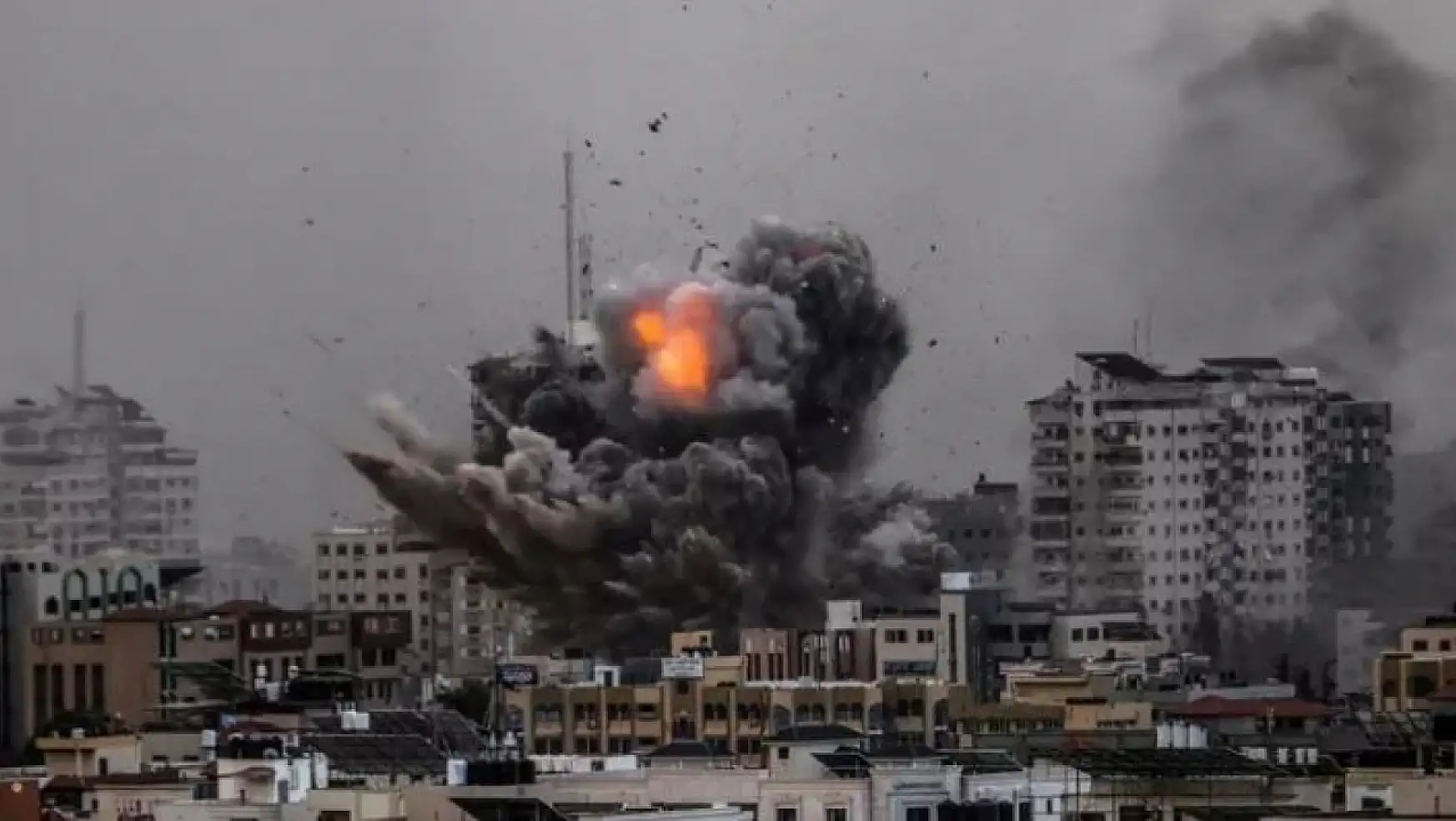 İsrail Refah'a Hava Saldırısı Başlattı! Ölü ve Yaralılar Var