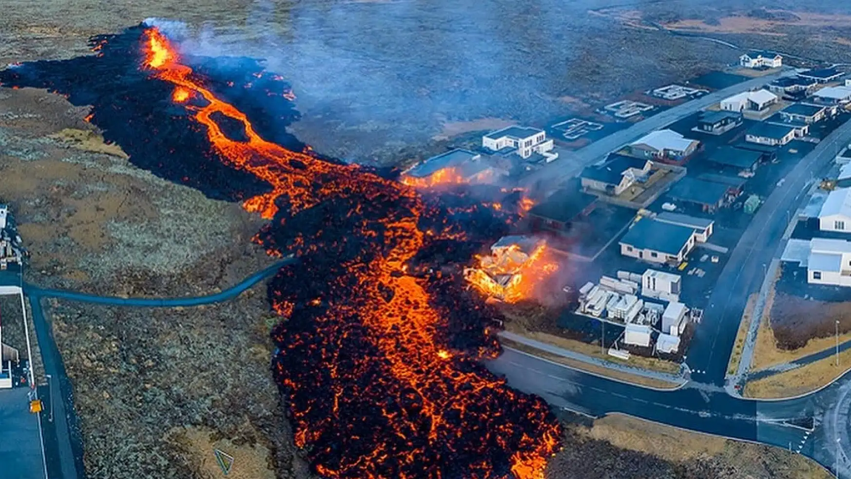 İzlanda'da lavlar yerleşim yerlerine ulaştı