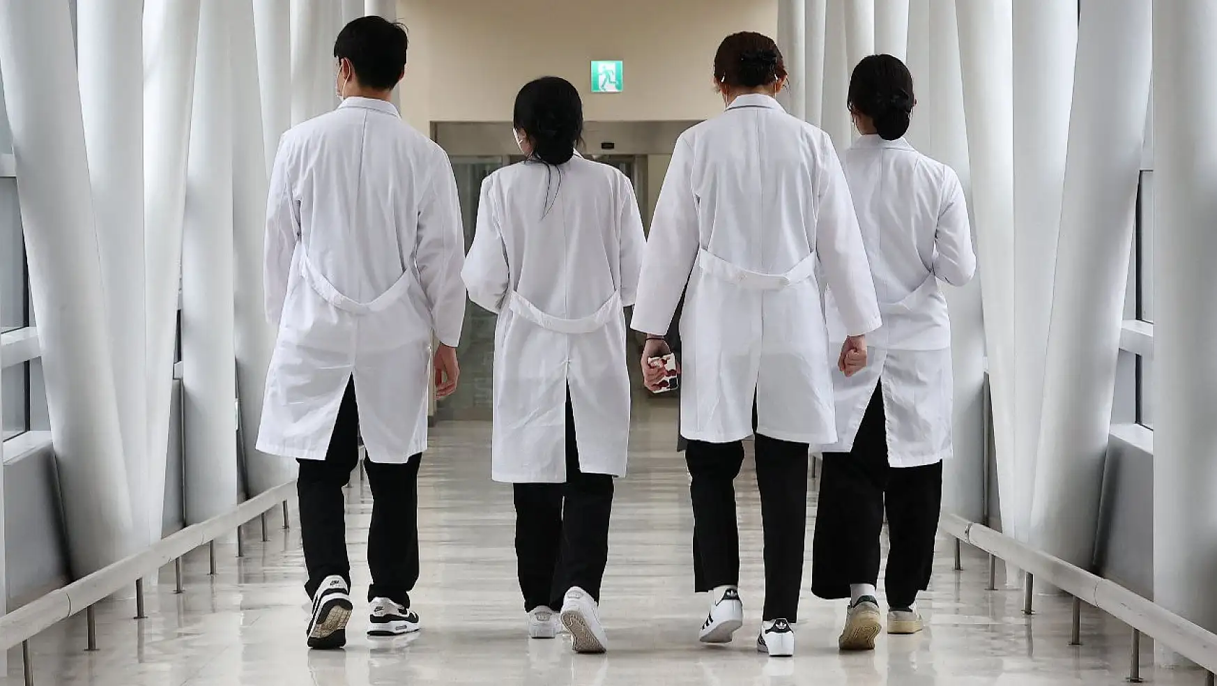 Kore'de Grevden Dolayı Askeri Doktorlar Göreve Başladı