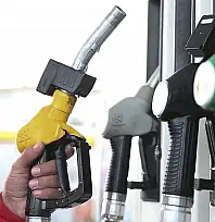 Benzin Ve Motorine Dev Zam Yolda