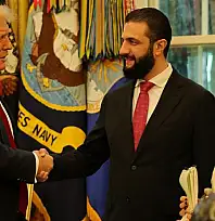 Suriye Devlet Başkanı eş-Şara, ABD Başkanı Trump ile bir araya geldi