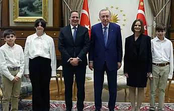 Cumhurbaşkanı Erdoğan'a 3 Ülkenin Büyükelçisinden Güven Mektubu