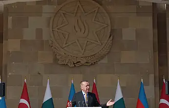 Cumhurbaşkanı Erdoğan Bakü'de 8 Kasım Zafer Günü Töreni'nde Konuştu