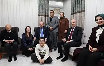 Cumhurbaşkanı Erdoğan Ve Bahçeli'den Depremzede Aileye Ziyaret