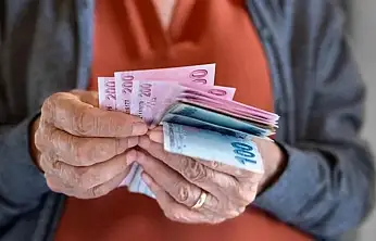 En Düşük Emekli Maaşı Teklifi Meclis'te Kabul Edildi