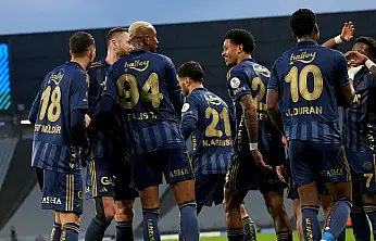 Eyüpspor'u 3 Golle Geçen Fenerbahçe Maç Fazlasıyla Lider Oldu