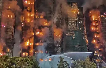 Hong Kong'daki Yangınında Ölenlerin Sayısı 156'ya Yükseldi