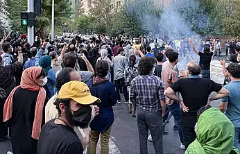 İran'da Tansiyon Yükseliyor Rejim Destekçileri de Sokağa İndi