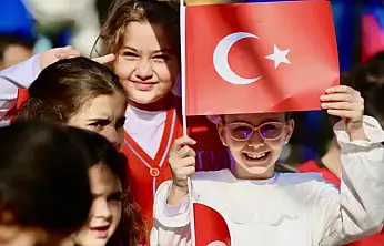 Okullarda  İkinci Dönem  Başladı İlk Ders Bayrak Sevgisi