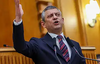 Özgür Özel Trump'a 'Bu Ülkeyi Ben Yönetiyorum' Diyemeyecek misin?