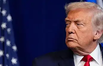 Trump Canlı İzledi Maduro Yatak Odasından Sürüklenerek Çıkarıldı