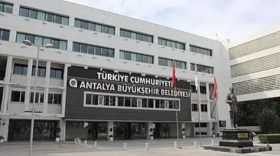 Antalya Belediyesi'ne rüşvet operasyonunda 17 şüpheli gözaltına alındı
