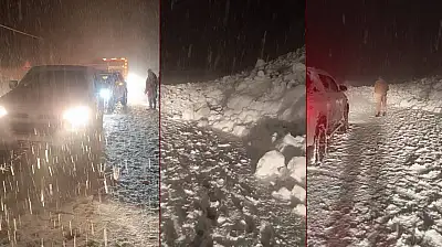 Hakkari'de çığ düştü: Çok sayıda araç yolda mahsur kaldı