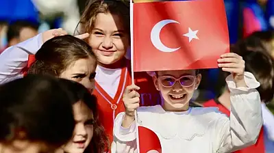 Okullarda  İkinci Dönem  Başladı İlk Ders Bayrak Sevgisi