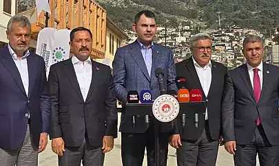Bakan Kurum Deprem bölgesindeki çalışmalar, bir milletin kararlılığının göstergesidir