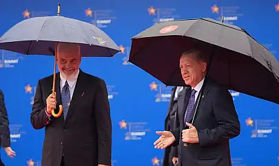 Cumhurbaşkanı Erdoğan Arnavutluk'ta! Avrupa Siyasi Topluluğu Zirvesi'nde Neler Oluyor?