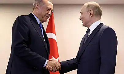 Cumhurbaşkanı Erdoğan'dan Rusya Devlet Başkanı Putin'e: 'Barış müzakerelerine İstanbul'da ev sahipliği yapmaya hazırız'